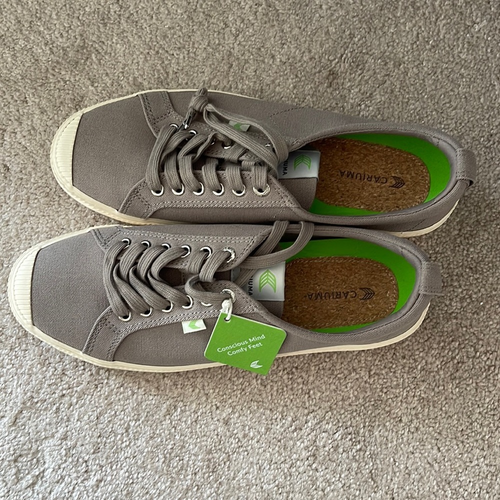 Brand new with tags cariuma men’s shoes size 11